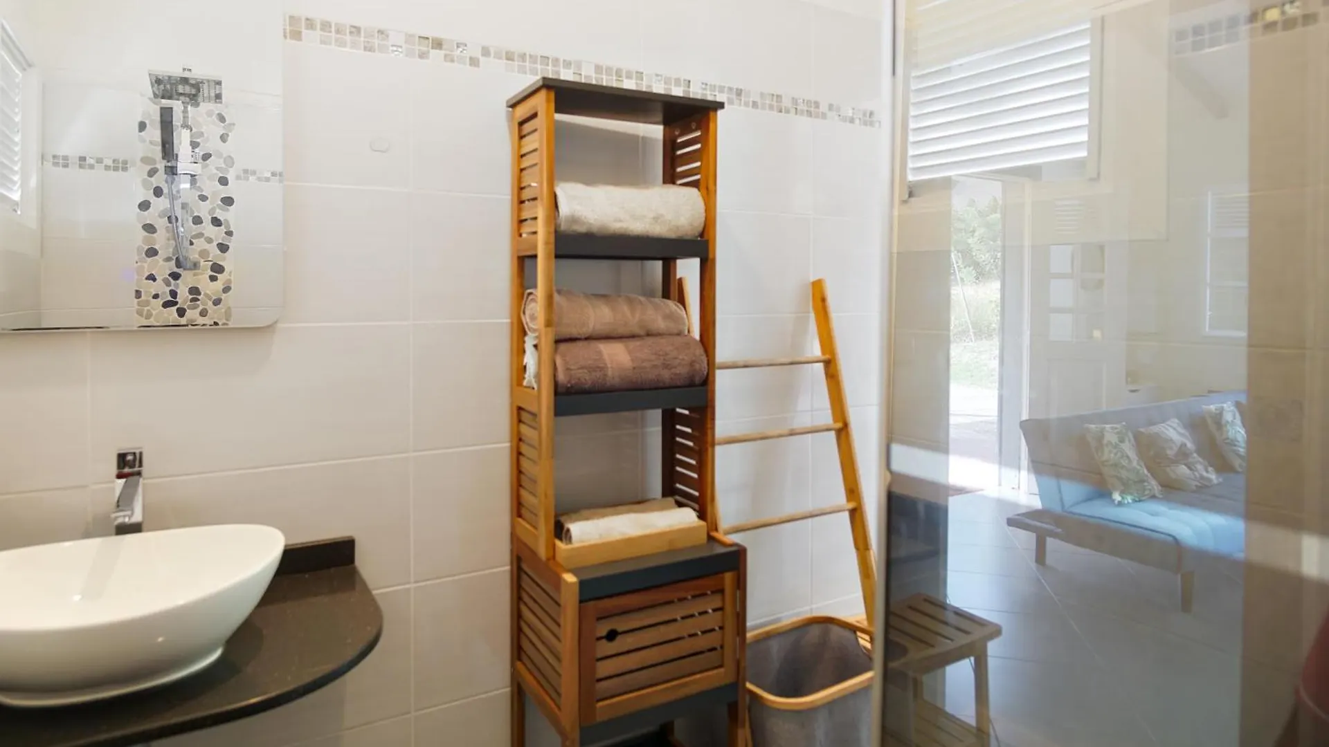 別荘 Bungalow Avec Jacuzzi Et Evenements Autorises サンタンヌ マルティニーク